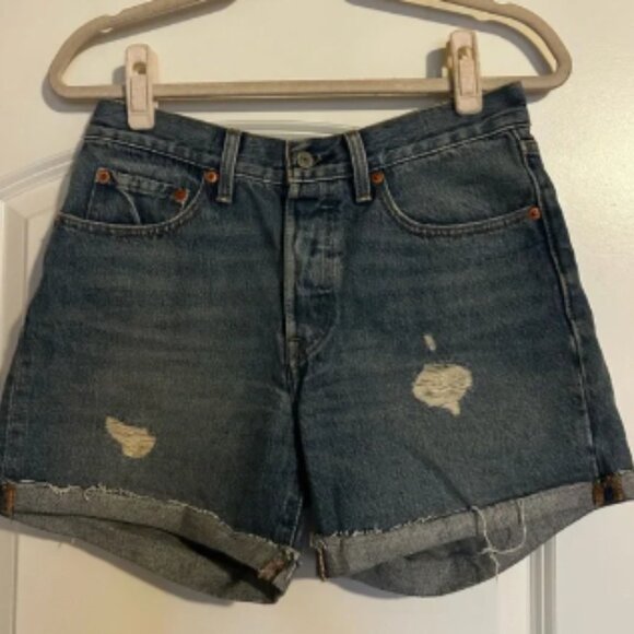 Levi’s shorts - Picture 1 of 4